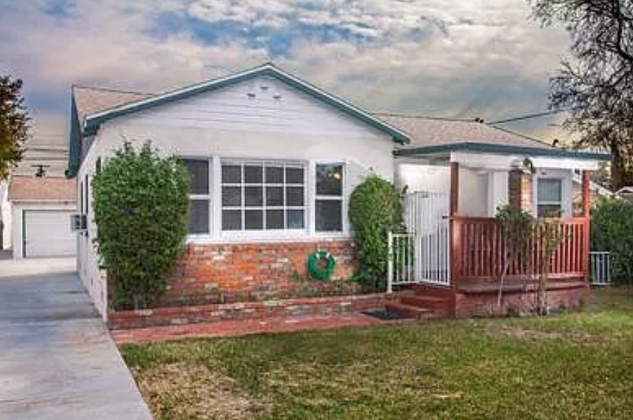 Sold property at 7032 Baird Ave., Reseda, represented by Harry Shahbaz